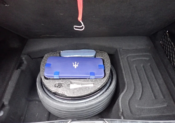 Maserati Quattroporte cena 170000 przebieg: 105264, rok produkcji 2015 z Warszawa małe 497